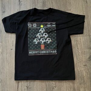 Buc-ees T-shirt Men's Size Small Christmas "Rockin Around" Short Sleeve Red​